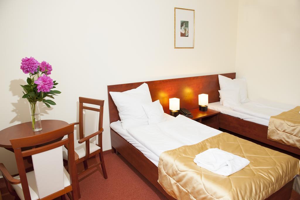 Klinika Mlodosci Medical Spa Swieradow-Zdroj Room photo