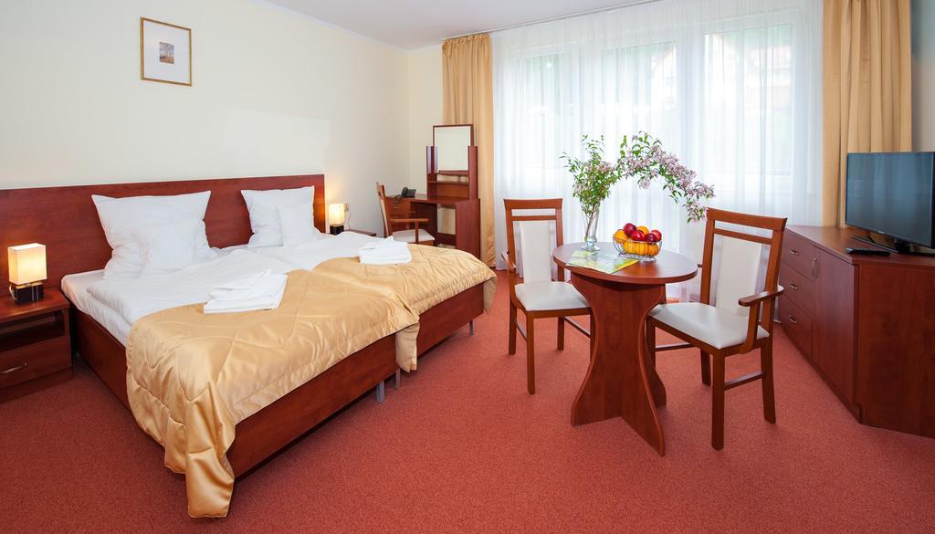 Klinika Mlodosci Medical Spa Swieradow-Zdroj Room photo